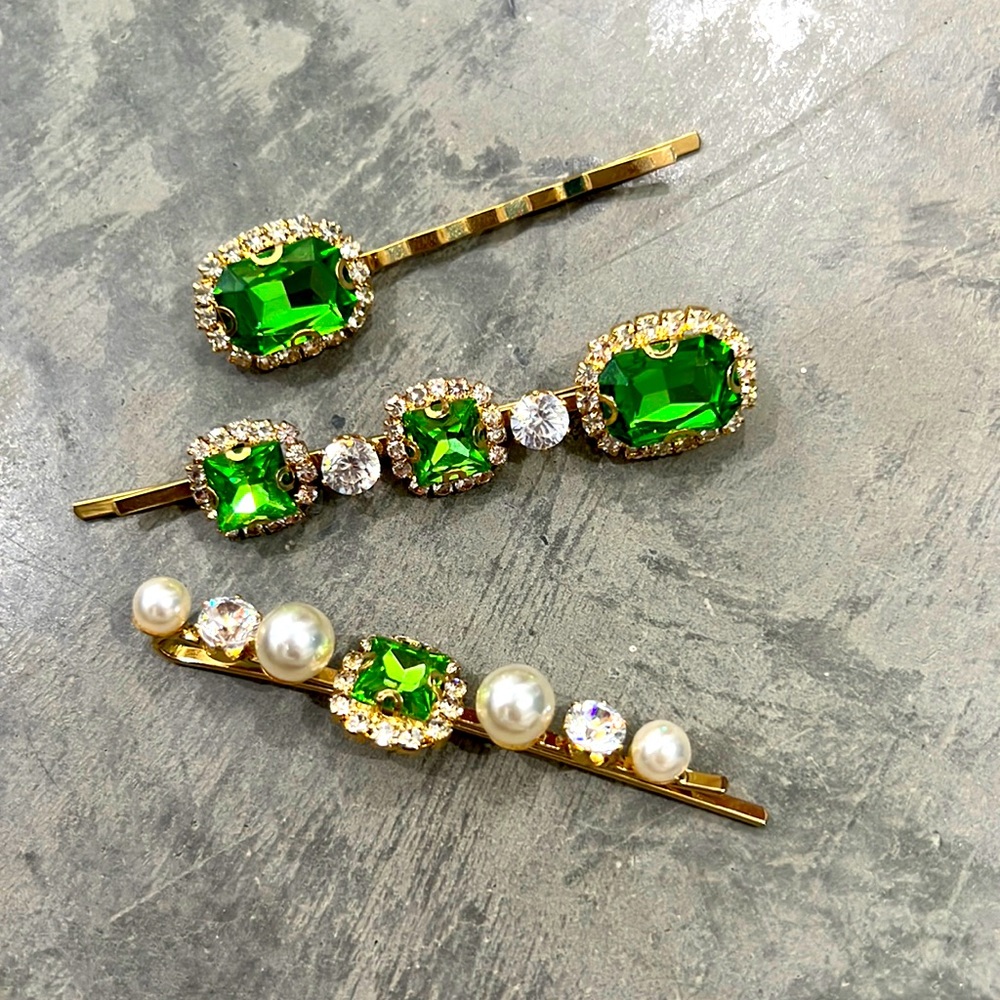 Beautiful clips - Picture 1 of 3